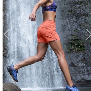 Title Nine Rouge Shorts 5” size 2